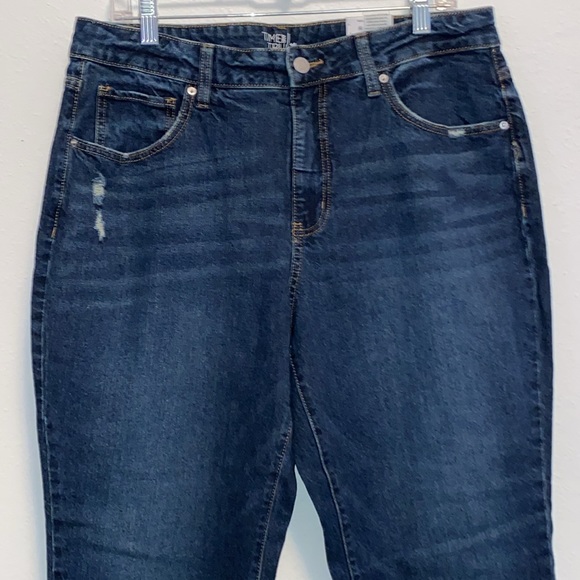 Time & Tru Women's Dark Wash Raw Edge Crop Pants - Picture 3 of 8